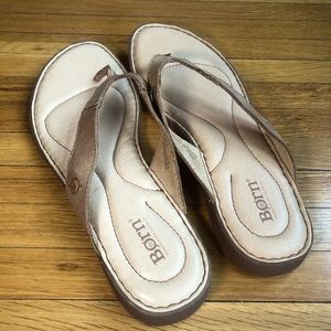 Born Leather Flip Sandals Tan Size 12